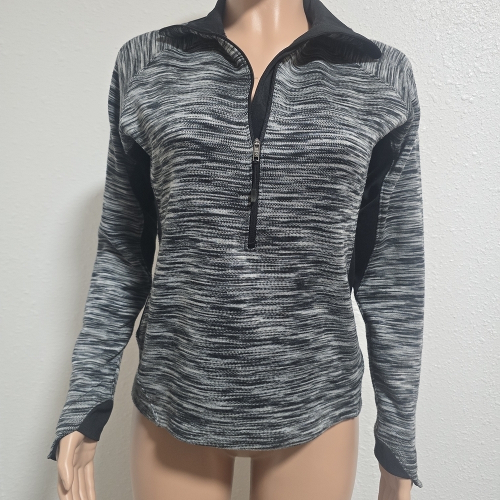 Columbia Women's Black and Gray Striped Quarter-Zip Sweatshirt